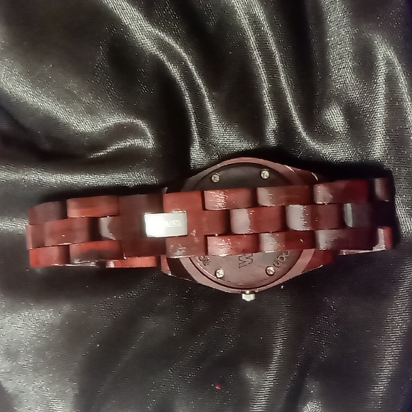 WeWood woman's watch - Picture 3 of 9